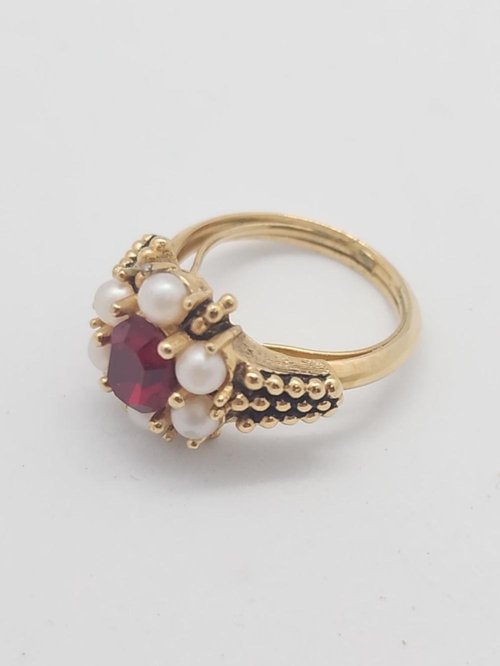 Vintage 1973 Avon "Roseglow" Faux Pearl & Red Rhinestone Cocktail Ring Size 7